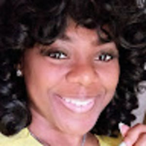 Meet your Posher, Latoya